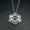 pendentif en argent serti d'un Labradorite