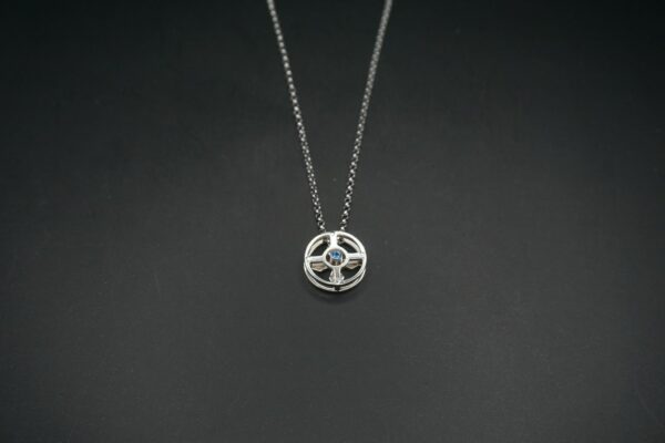 pendentif en argent serti de Grenat , Topaz,Diopside